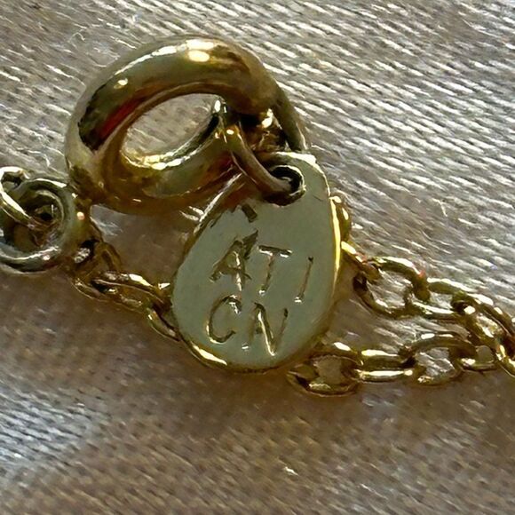 Gold Tone Disc 18” Necklace - Picture 3 of 4